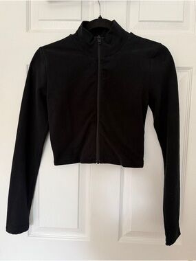 Aritzia TNA - Cropped Zip-Up